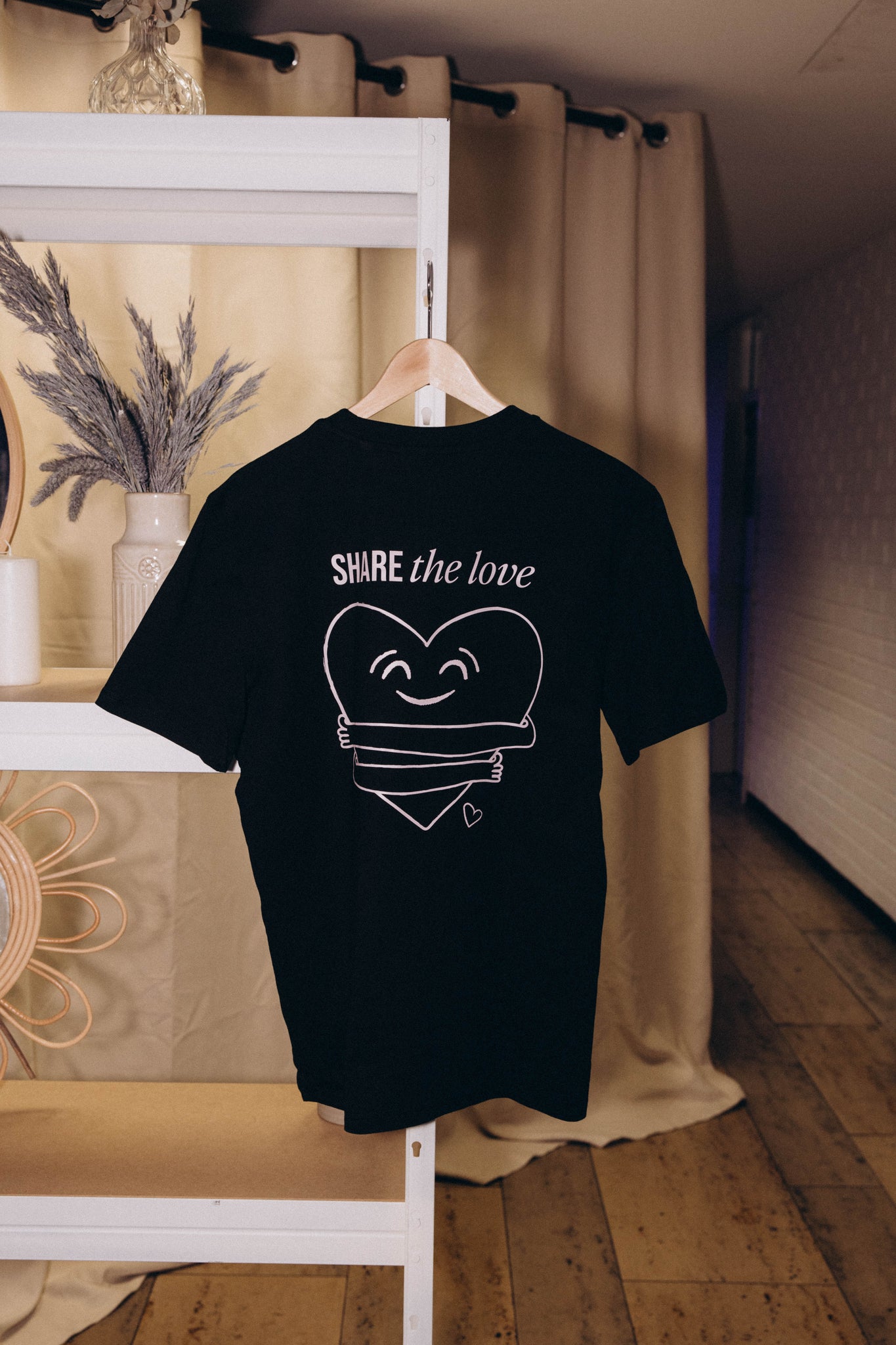 COZY LOVE Shirt black